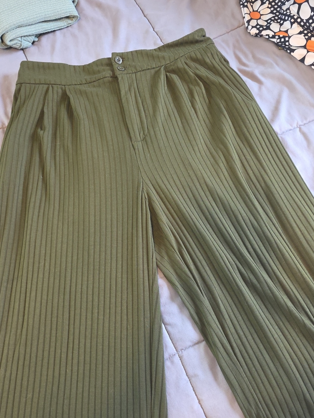 Olive Green Pleated Wide-Leg Pants